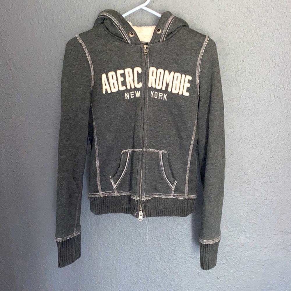 Gray Abercrombie & fitch furry lined hoodie jacket.
